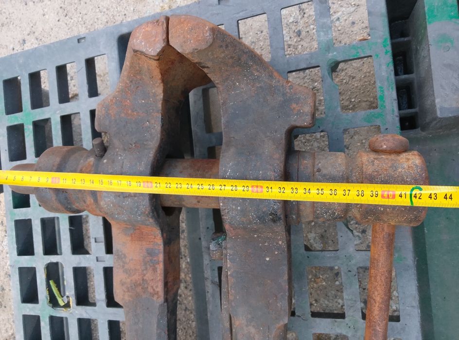 Imadło kowalskie duże masywne stare