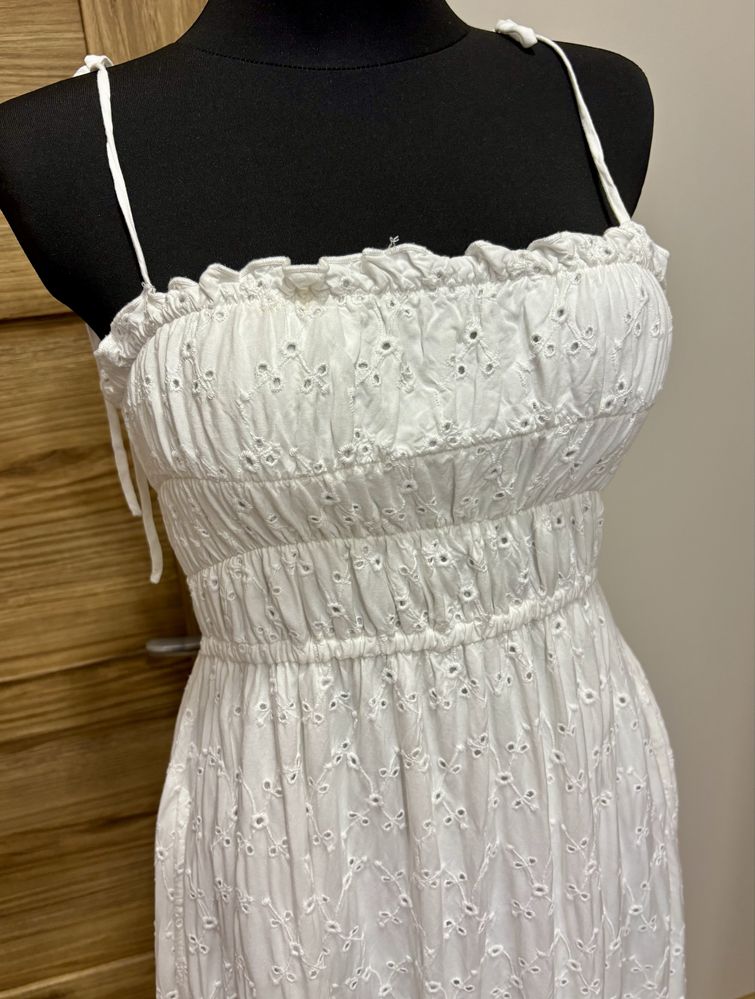 Biala sukienka boho