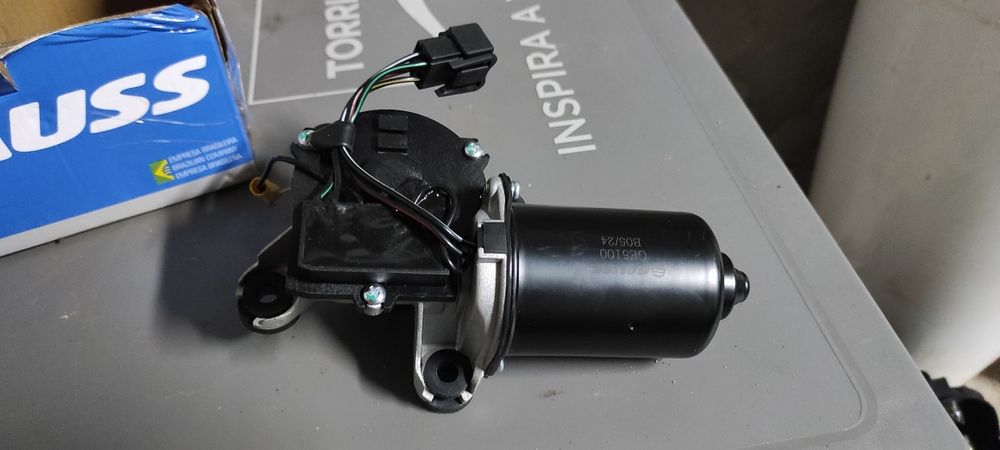 Motor limpa vidros Mitsubishi L200