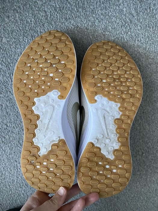 Жіночі кросівки Nike Revolution 7 для бігу