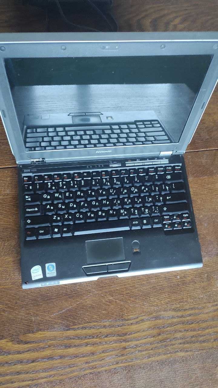 Ноутбук Lenovo 3000 V200 0764