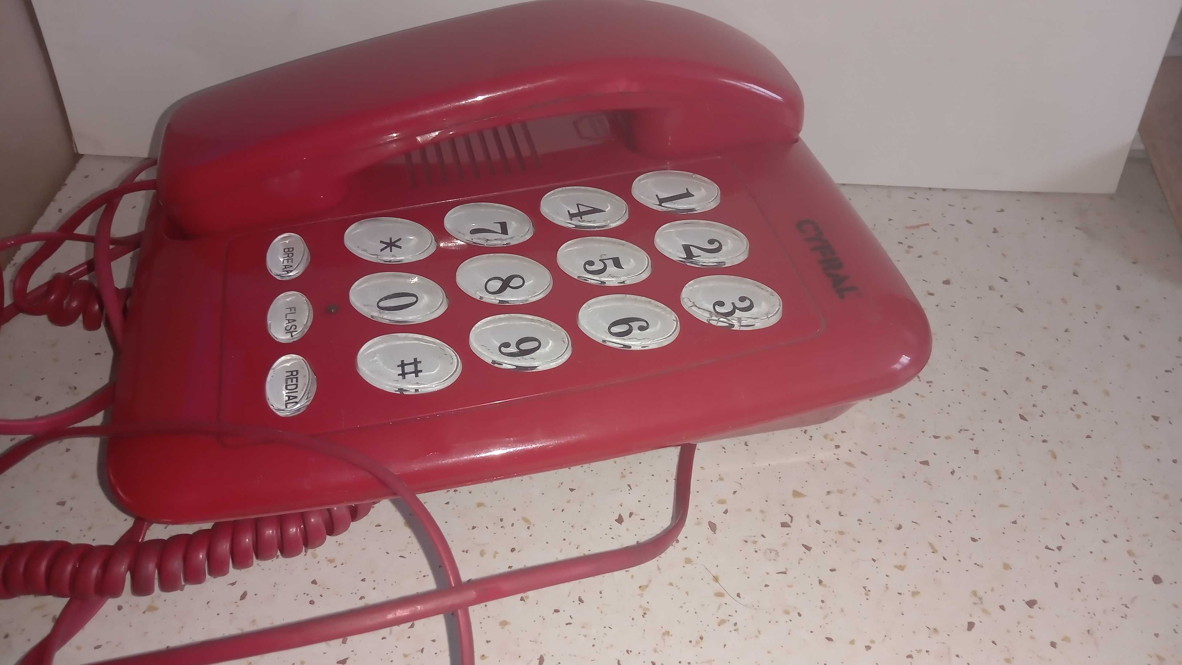 02 Telefon analogowy PRL (UWAGA nie posiada slotu na kartę SIM)
