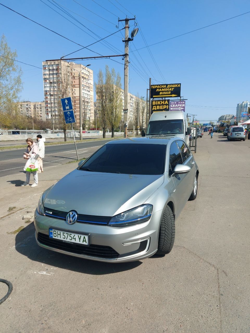 Volkswagen e-golf 2015 отличный городской вариант