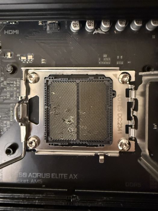 Материнська плата amd b650 aorus elite ax