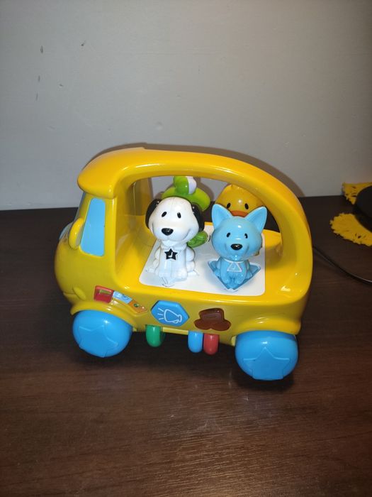 Grające autko ze zwierzętami