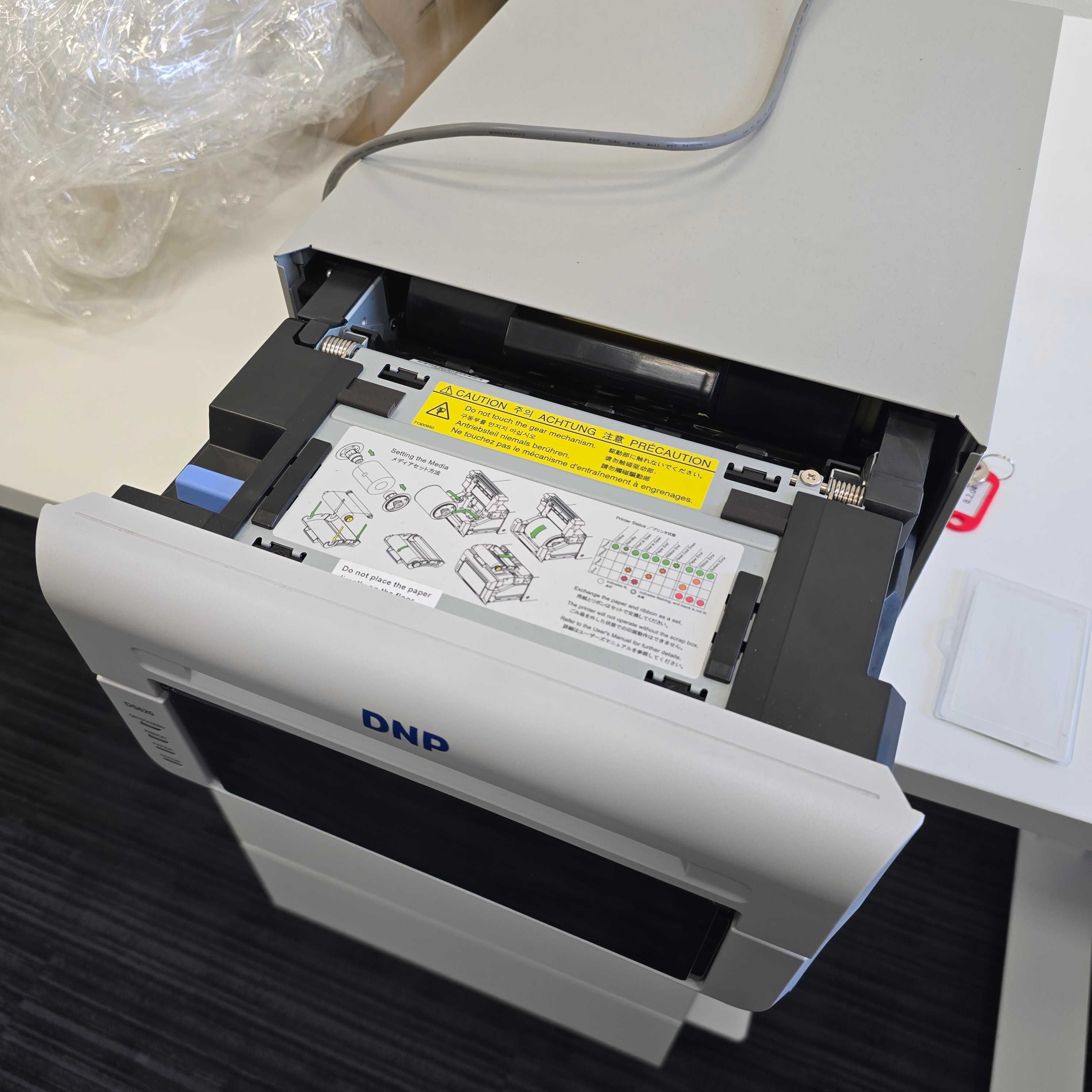 Drukarka DNP DS620 + Zestaw papieru