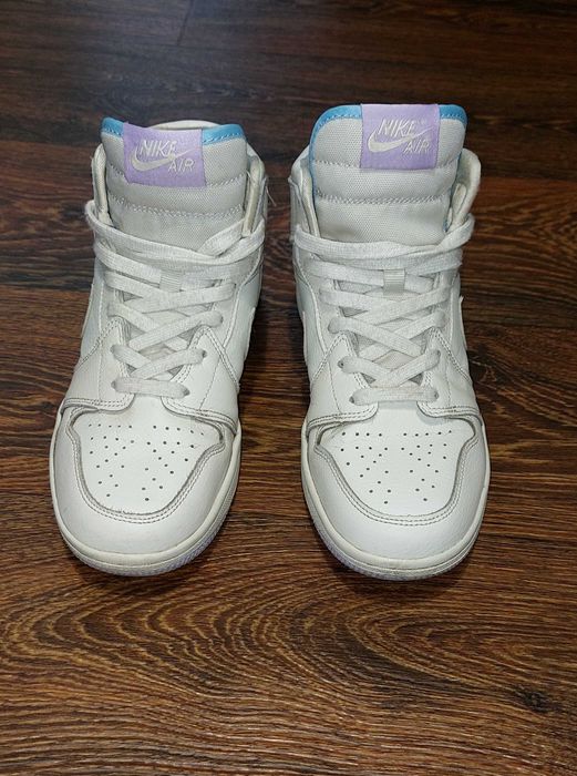 Кросівки на дівчинку