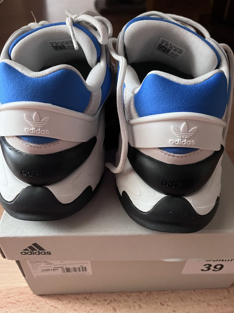 Кросівки adidas OZNOVA