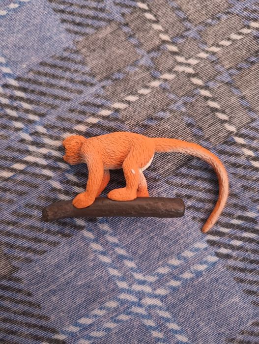 Figurka małpki mini