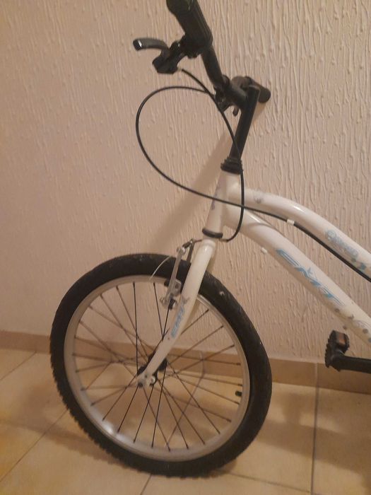 Bicicleta menina