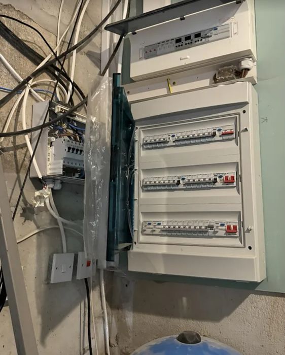 Продаж 3 поверхового дуплекса