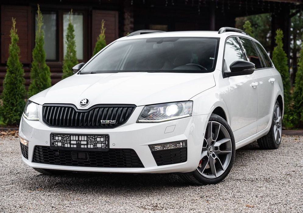 Skoda Octavia 2.0T 220KM RS BiXenon Navi PDC Grz. Fotele El. Klapa Skóra Serwis