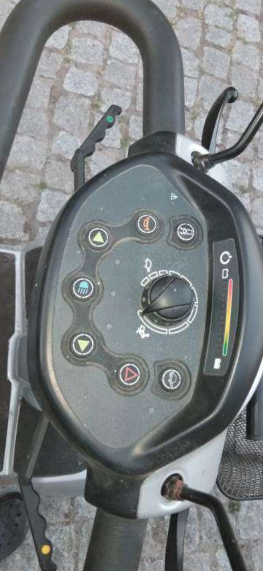 Scooter eletrica para idosos em muito bom estado