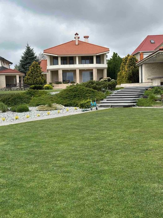 Вилла в Совиньоне с панорамным видом на море