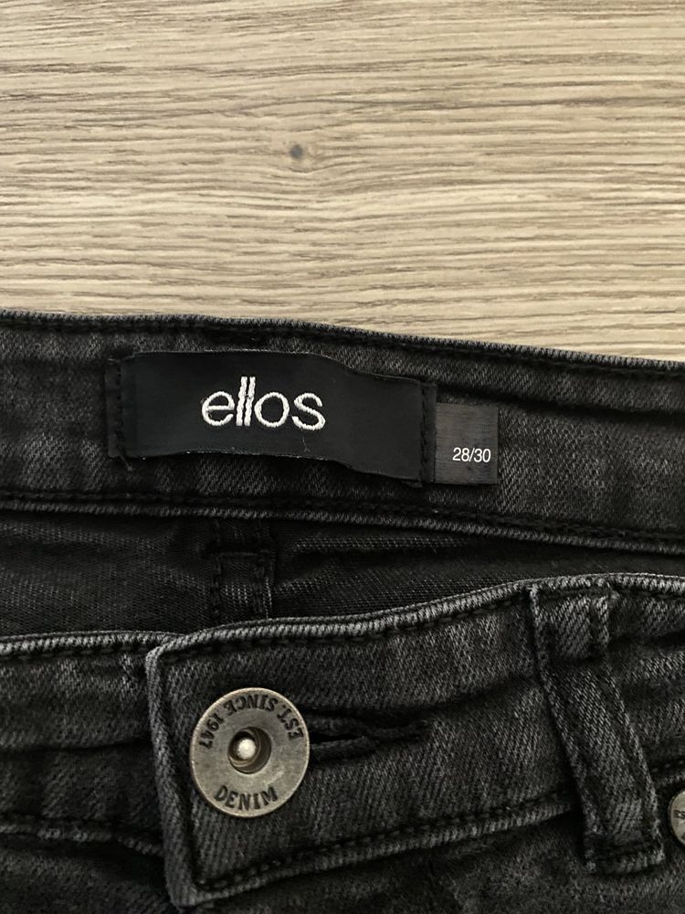 Czarne jeansy Ellos