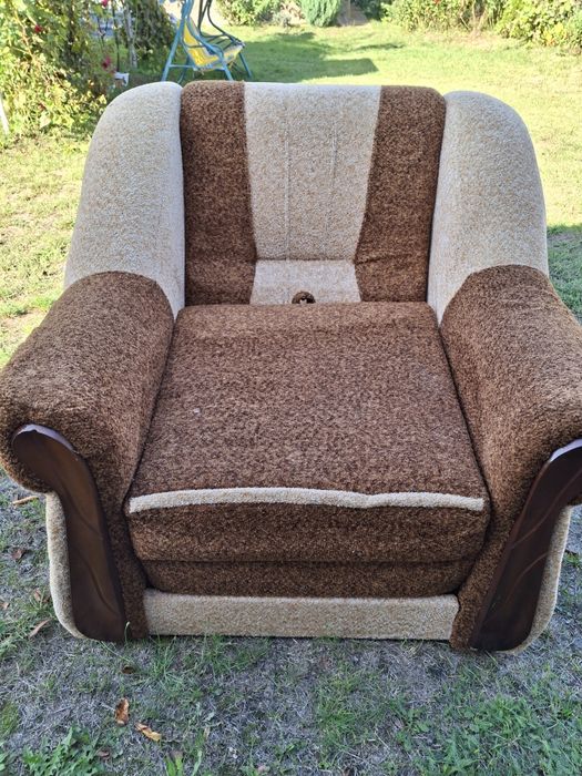 Крісла і диван вживані