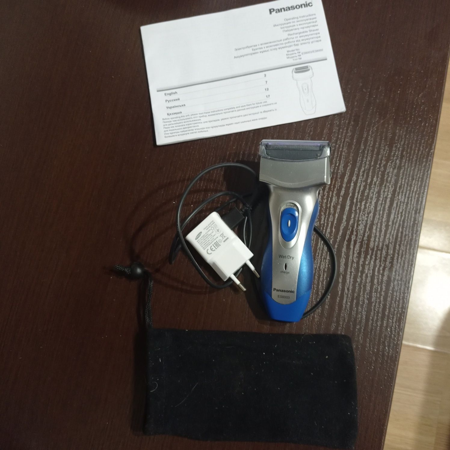 Електробритва Panasonic ES6003S520