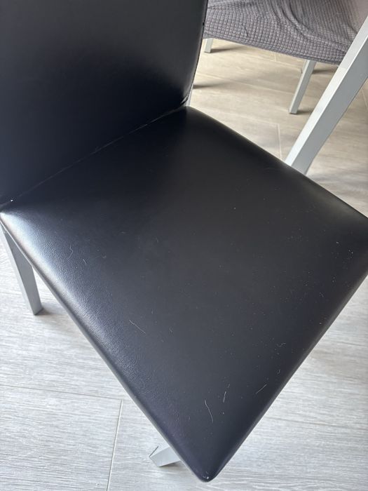 Conjunto Mesa de Vidro Preto + 4 Cadeiras - Ótimo Estado
