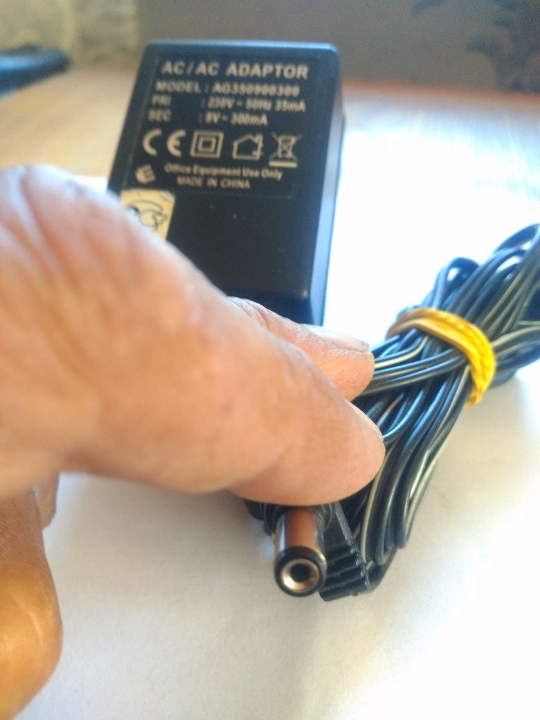 Блок питания AC/AC ADAPTOR AG350900300 для внутреннего использования