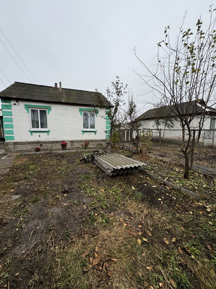 Продаж будинка в межах міста, Товстоліс
