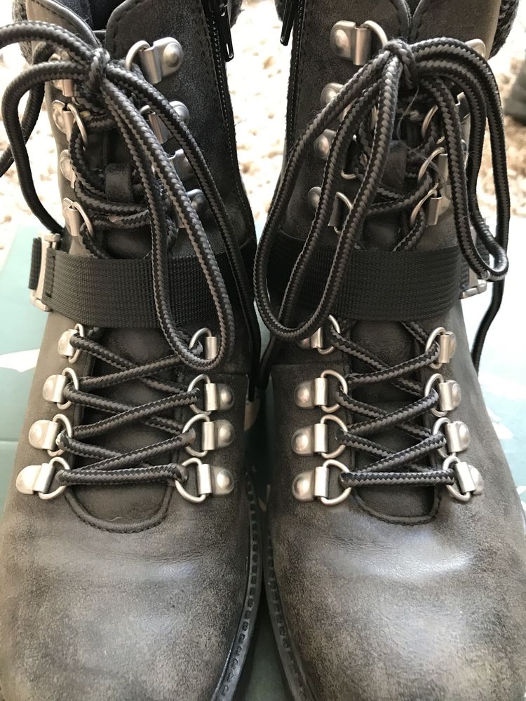 Buty do kostek, wiązane