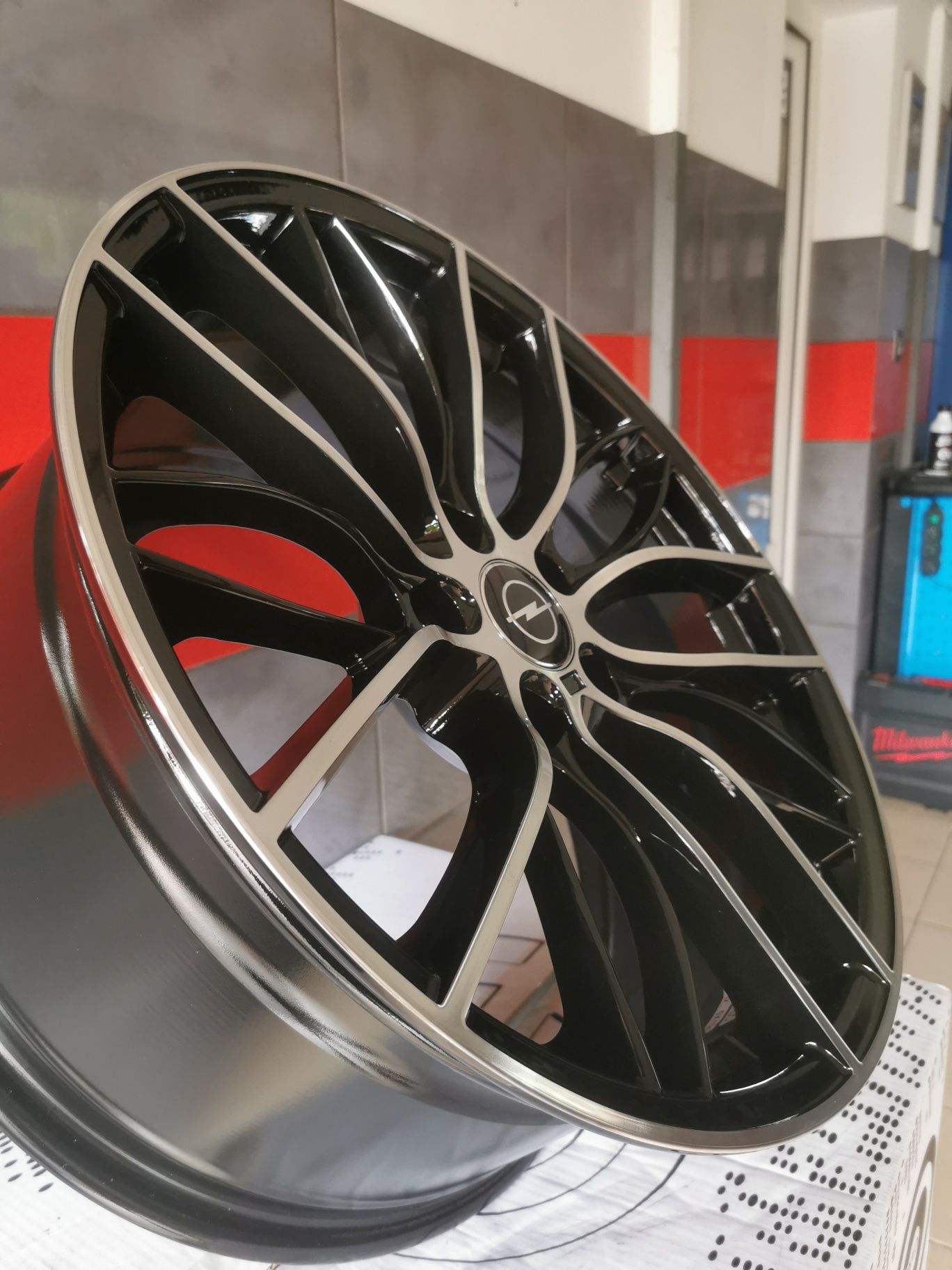 Nowe! FELGI 19" 5x120 Opel Insignia A BMW E92 X1 X3 F10 F30 GT TURING
