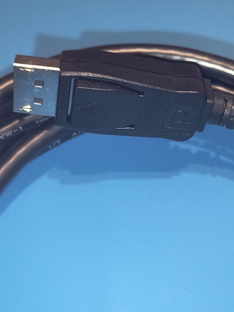 Кабель DisplayPort 3м