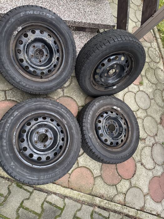 Sprzedam komplet kół hyundai kia 195/65/15 ziómwki