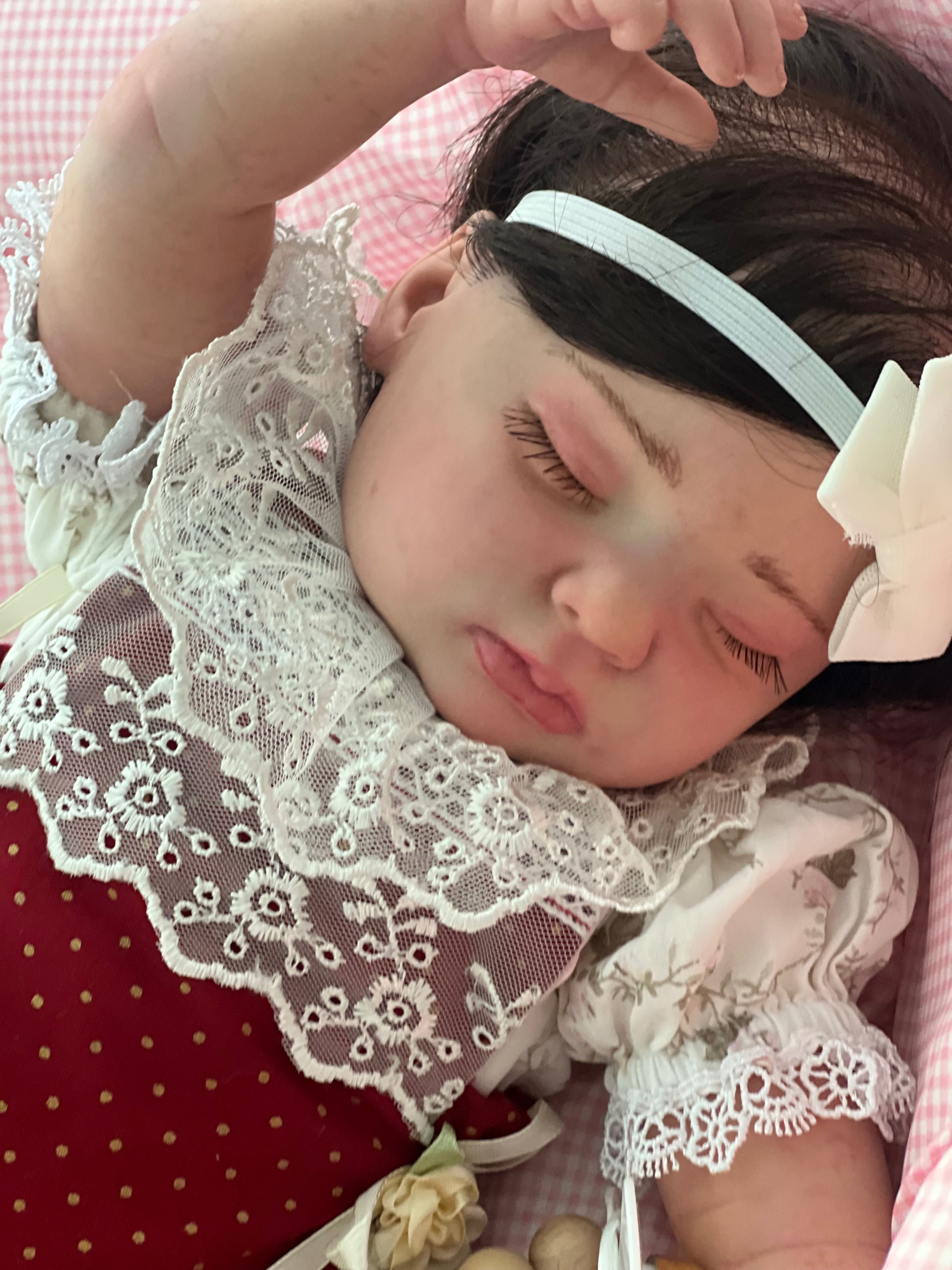 Bebê reborn realista , com toda técnica feita pela arte .