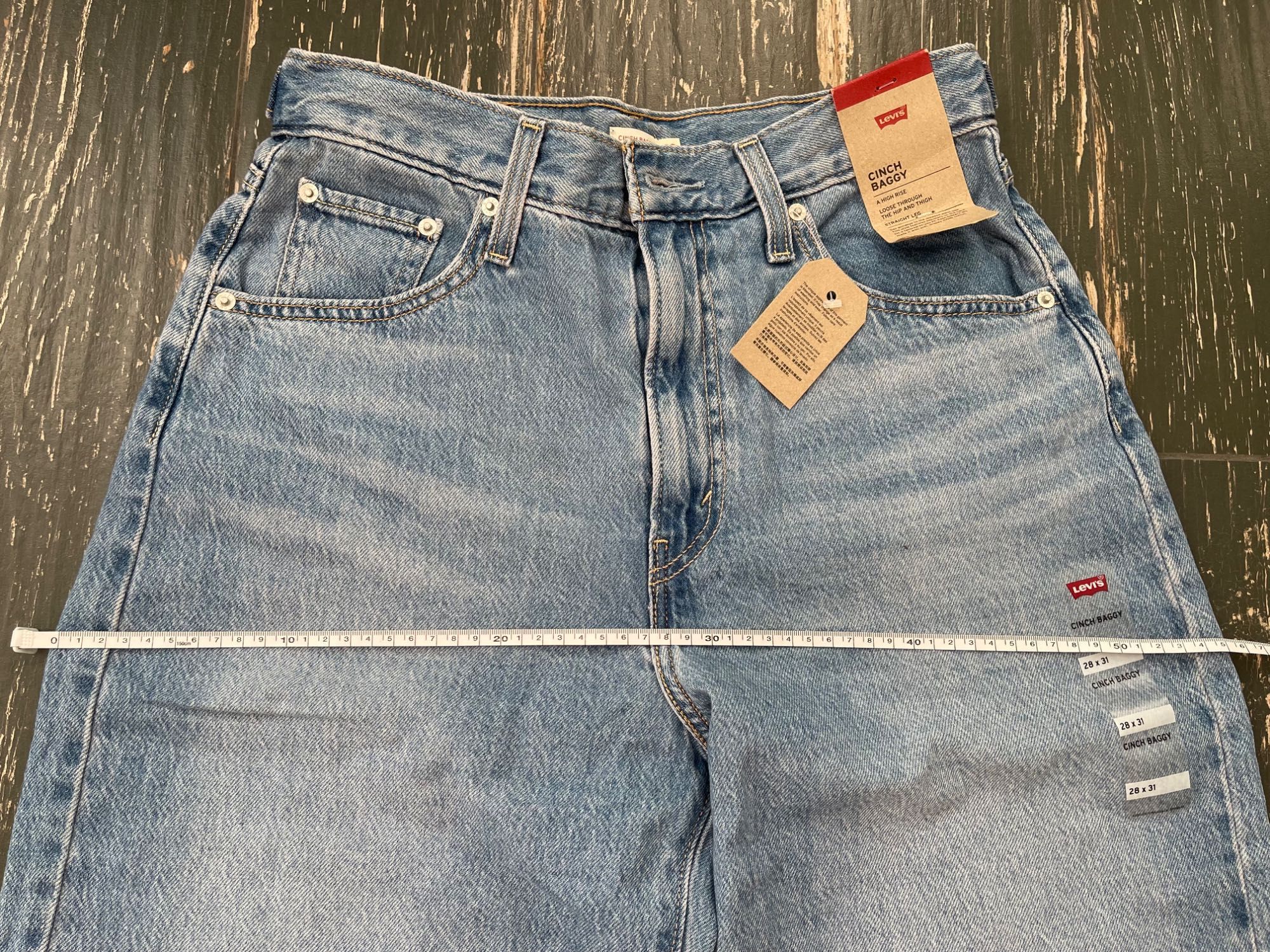 Levi's Cinch-Waist Lightweight Baggy Jeans. Джинсы багги р 28