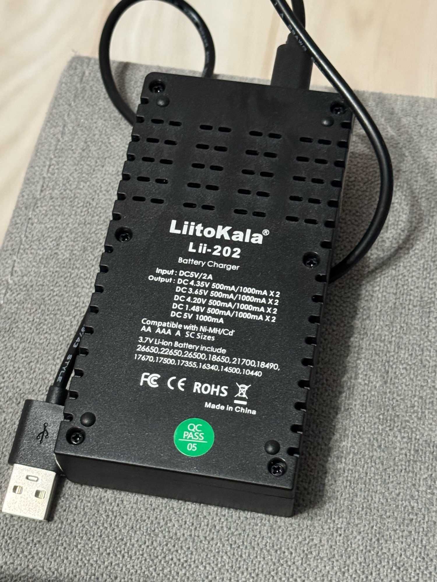 Универсальная зарядка LiitoKala Lii-202 Li-ion, Ni-MH + Power Bank