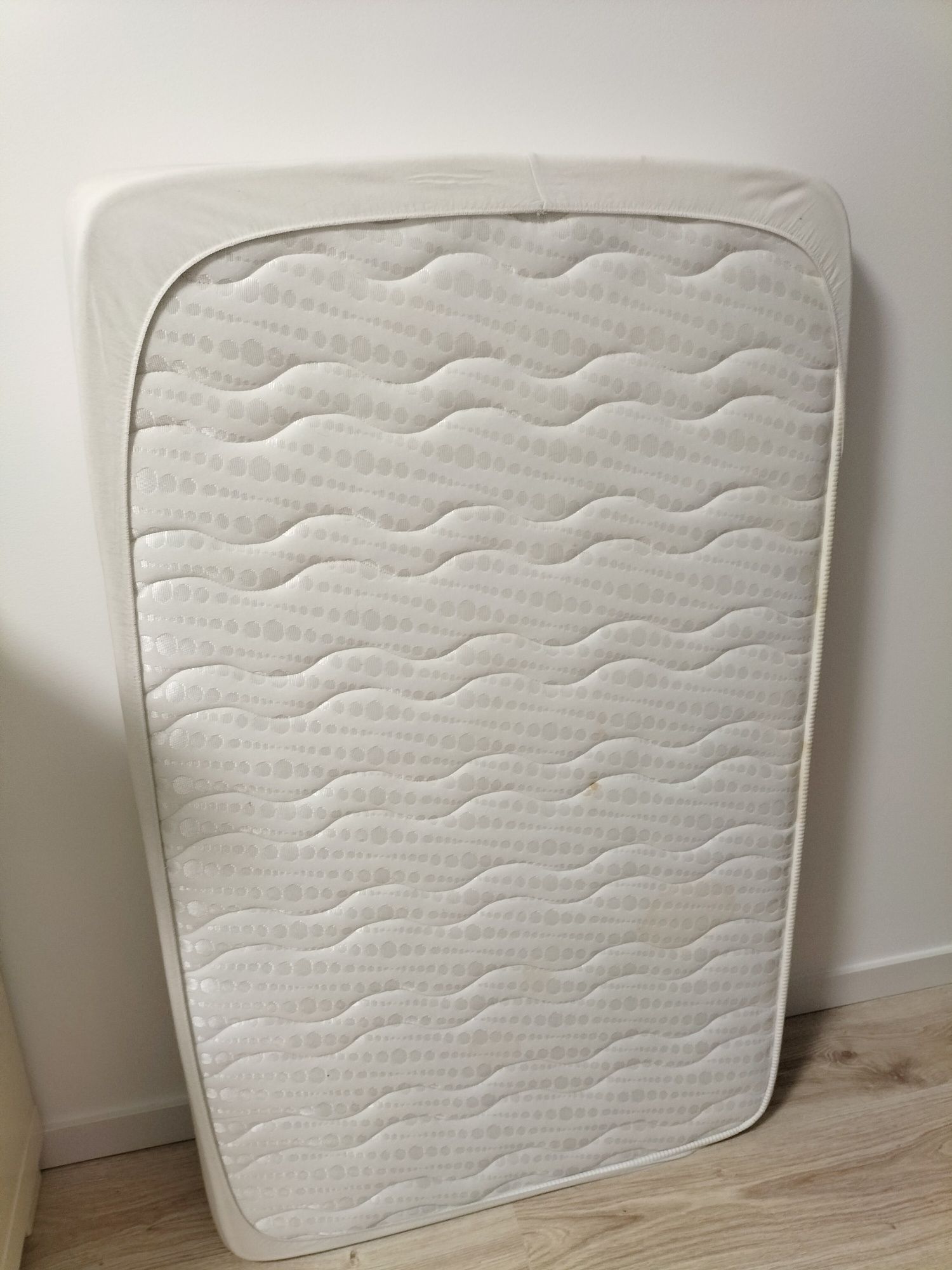 Cama transformavel e cómoda