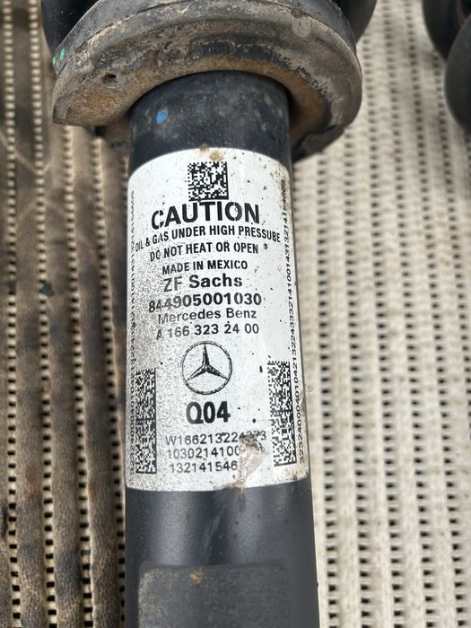 Продам стойки на Мерседес Ml 164,166 Gl164-166 в хорошем состоянии