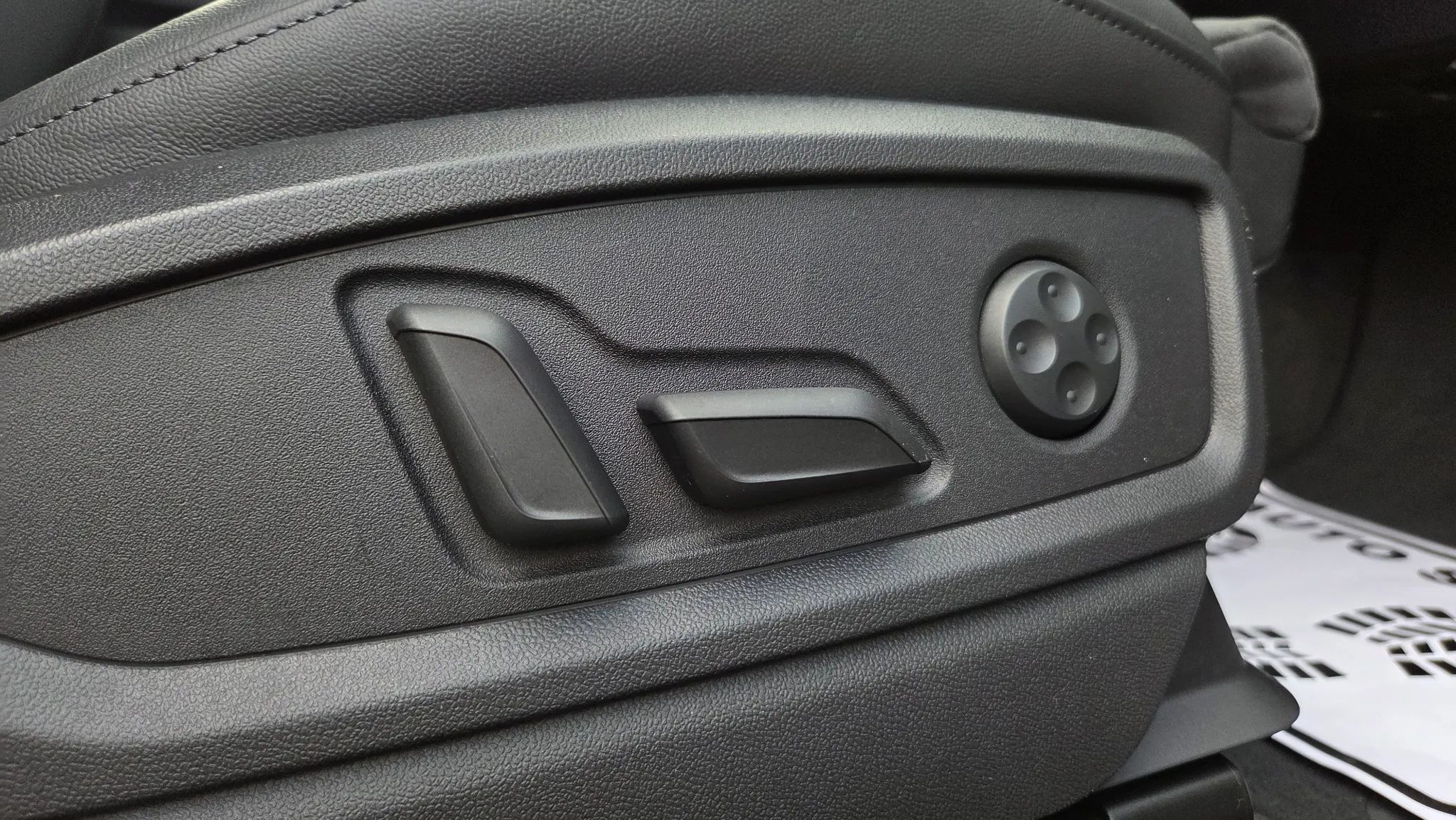 Audi Q5 FV 23% / QUATTRO / MATRIX BEAM / ALCANTARA / Roletki / Alu 19"