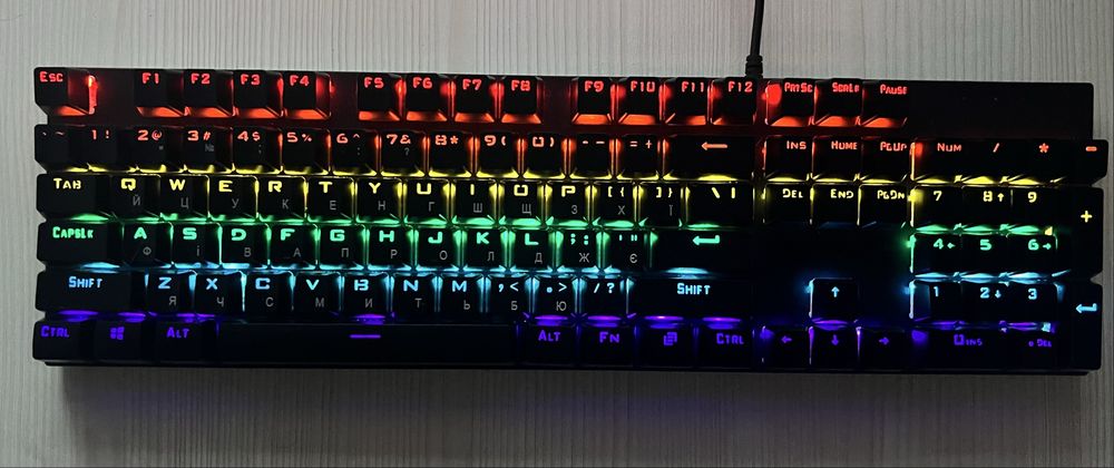 Ігрова МЕХАНІЧНА Клавіатура SKYLION G300 RGB red switch стан нової