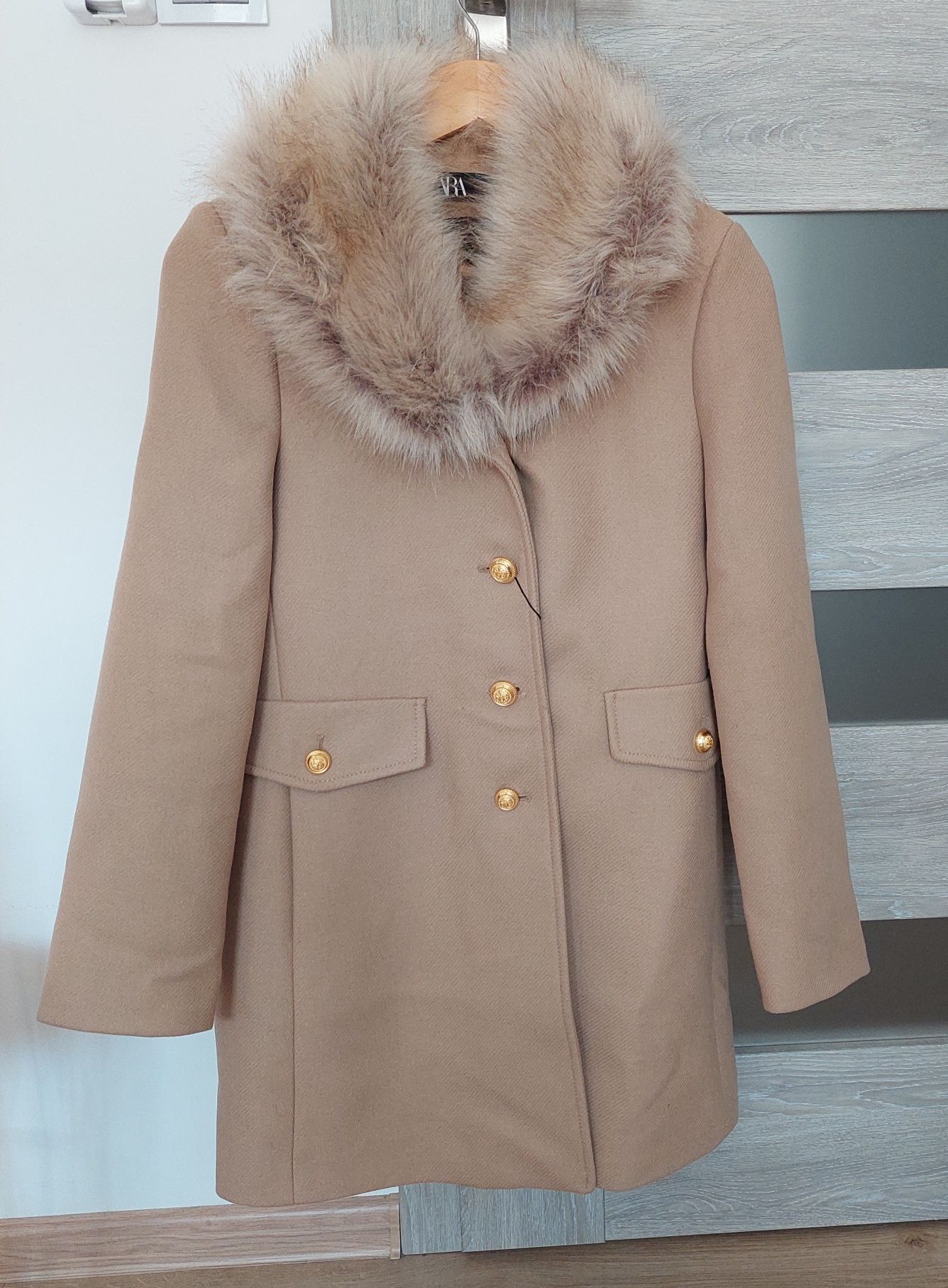 Wełniany płaszcz Zara rozmiar S