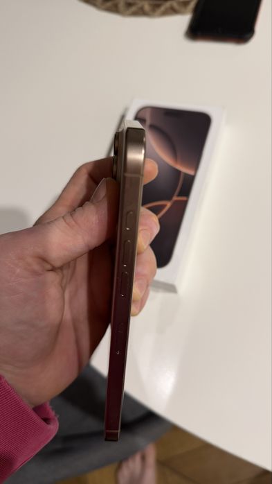 iPhone 16 Pro Max z 512 GB