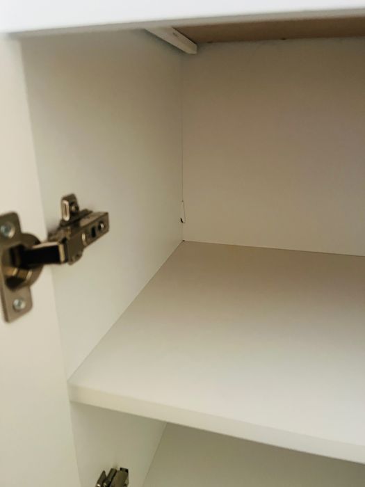 Komoda / szafka RTV biala, z szufladami