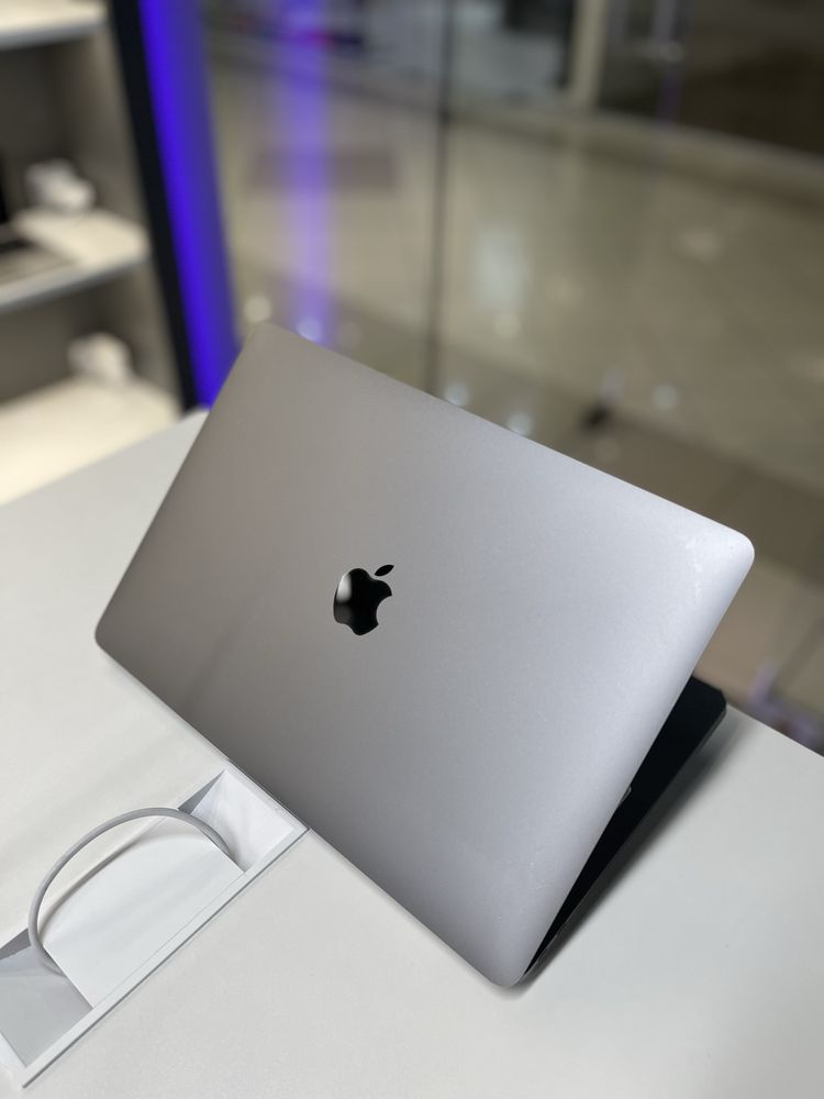 Ноутбук MacBook Air 13” 2020 M1 8 ОЗУ, 256 SSD стан 8.5/10 #69357