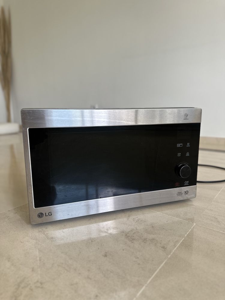 Micro-ondas LG NeoChef c/ Grill