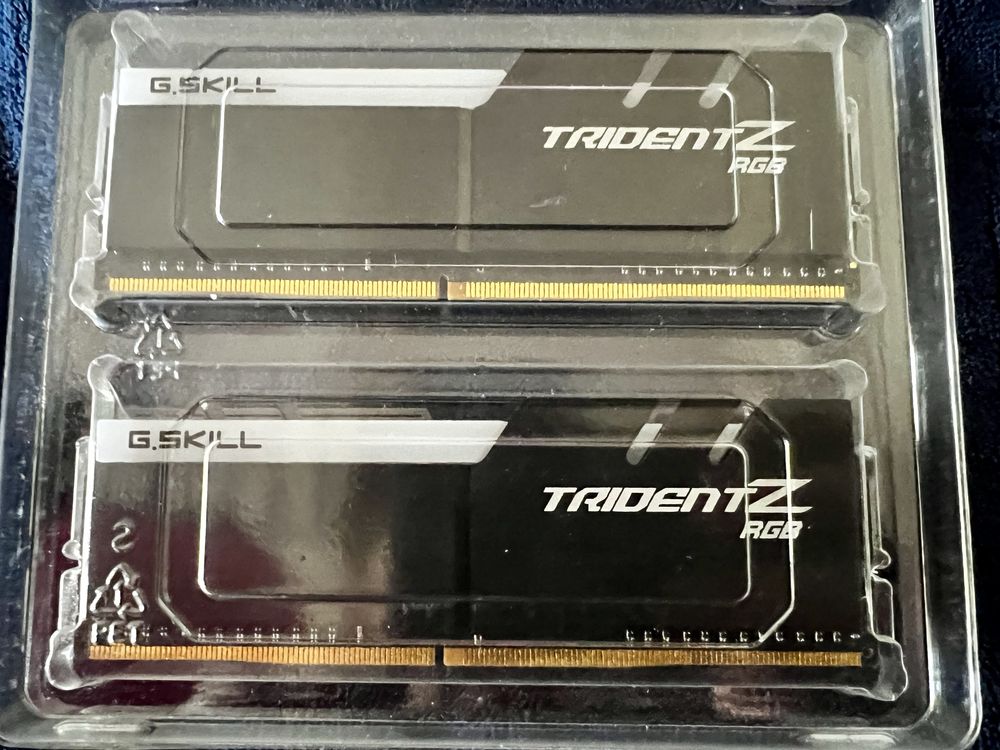 Pamieć RAM G.Skill Trident Z RGB 2x 16GB (32GB) DDR4 4000