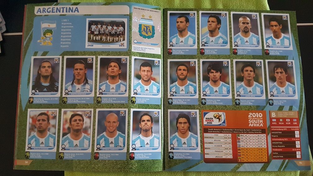 Caderneta completa de cromos Futebol África do Sul 2010