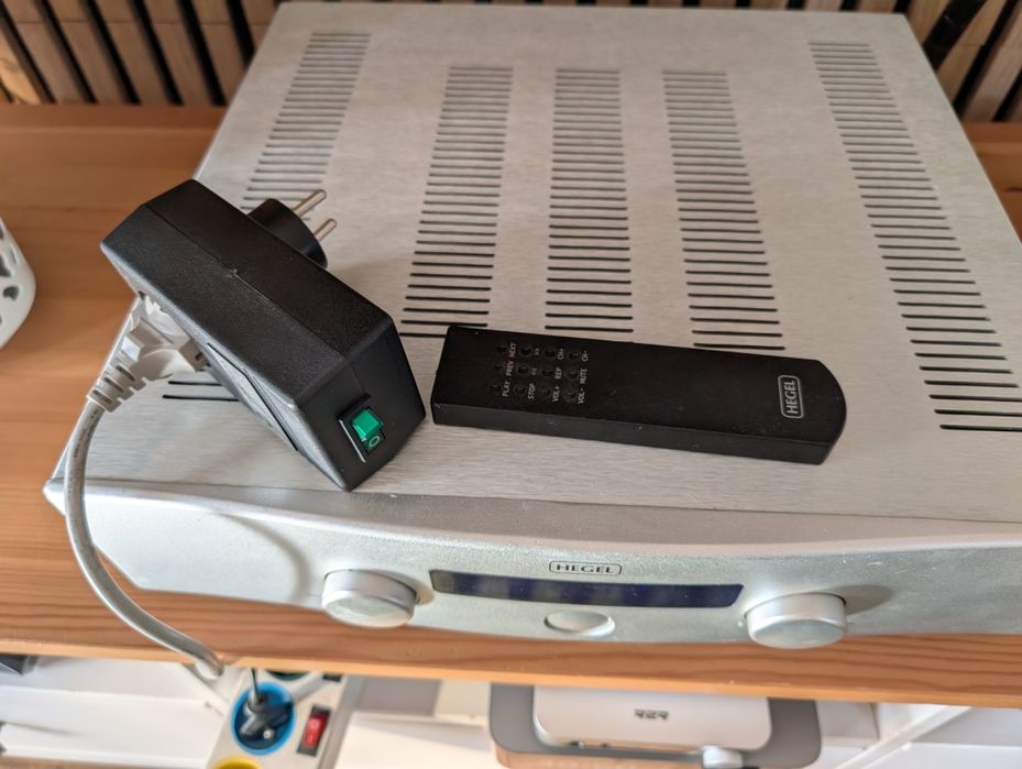 Wzmacniacz zintegrowany Hegel H100