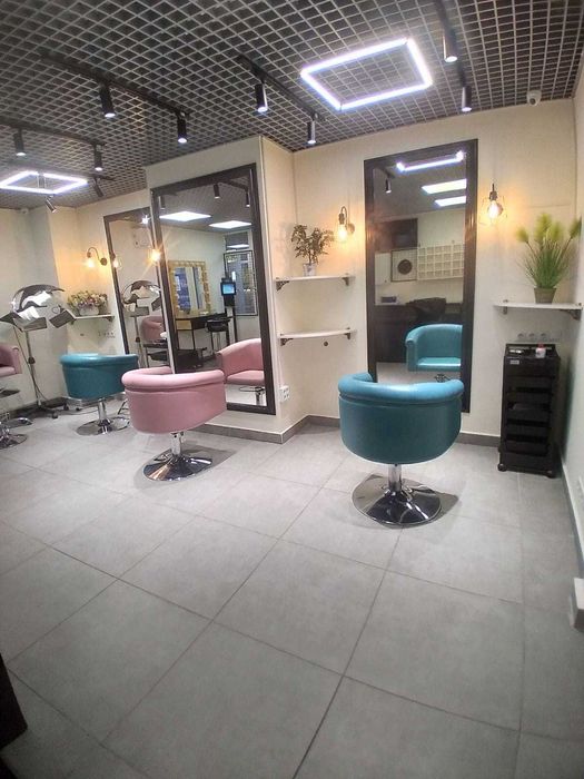 оренда в салоні краси робочих місць з генератором !!!