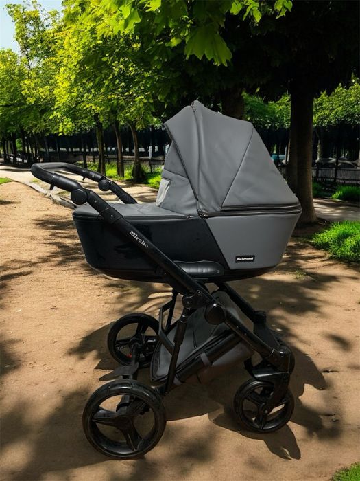 Продам Дитячу коляску 3в1