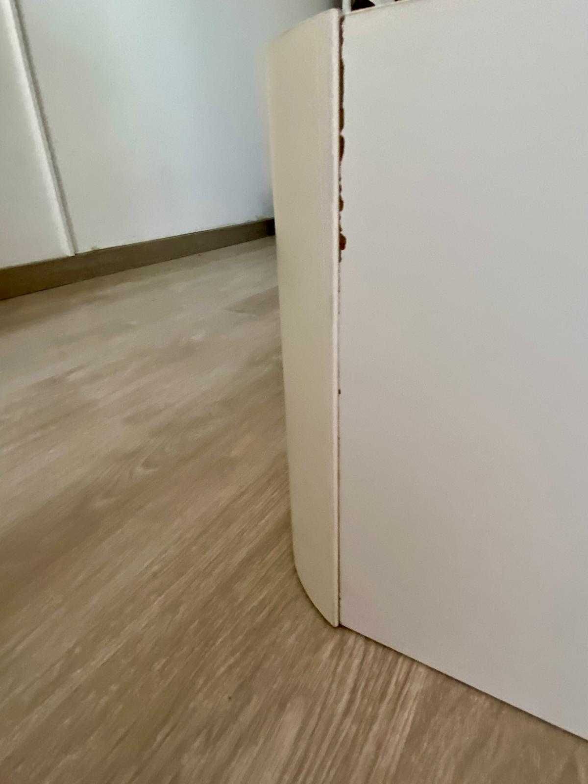 Conjunto cama + mesas de cabeceira