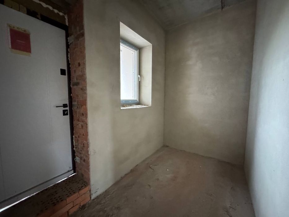 Продаж котеджу з міськими мережами!