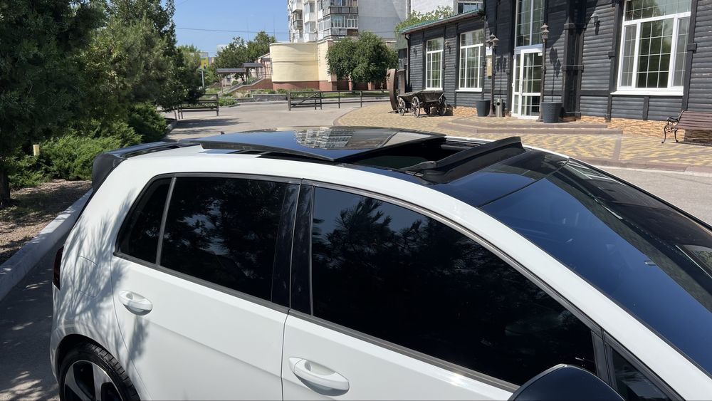 Продам Volkswagen Golf 7 GTI 2015 рік