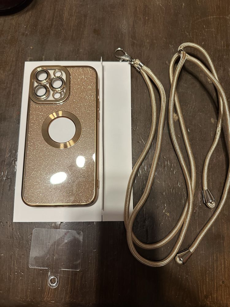 Iphone 14 pro max pokrowiec smycz