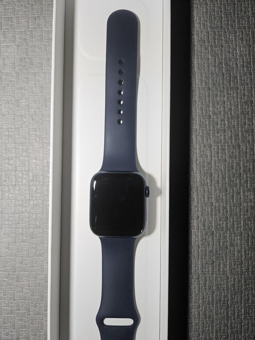 Apple Watch 6, 44 мм идеальное состояние